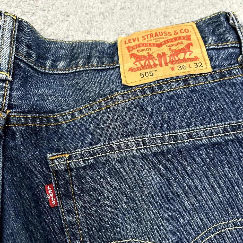 Levis Jeans Mens 36x32‎ Blue Denim 505 Regular Straight American Work Wear Dark